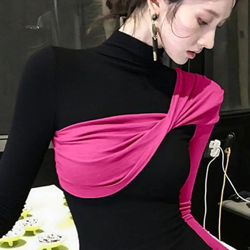 Women's Contrast-Panel Turtleneck Top | Model Pink