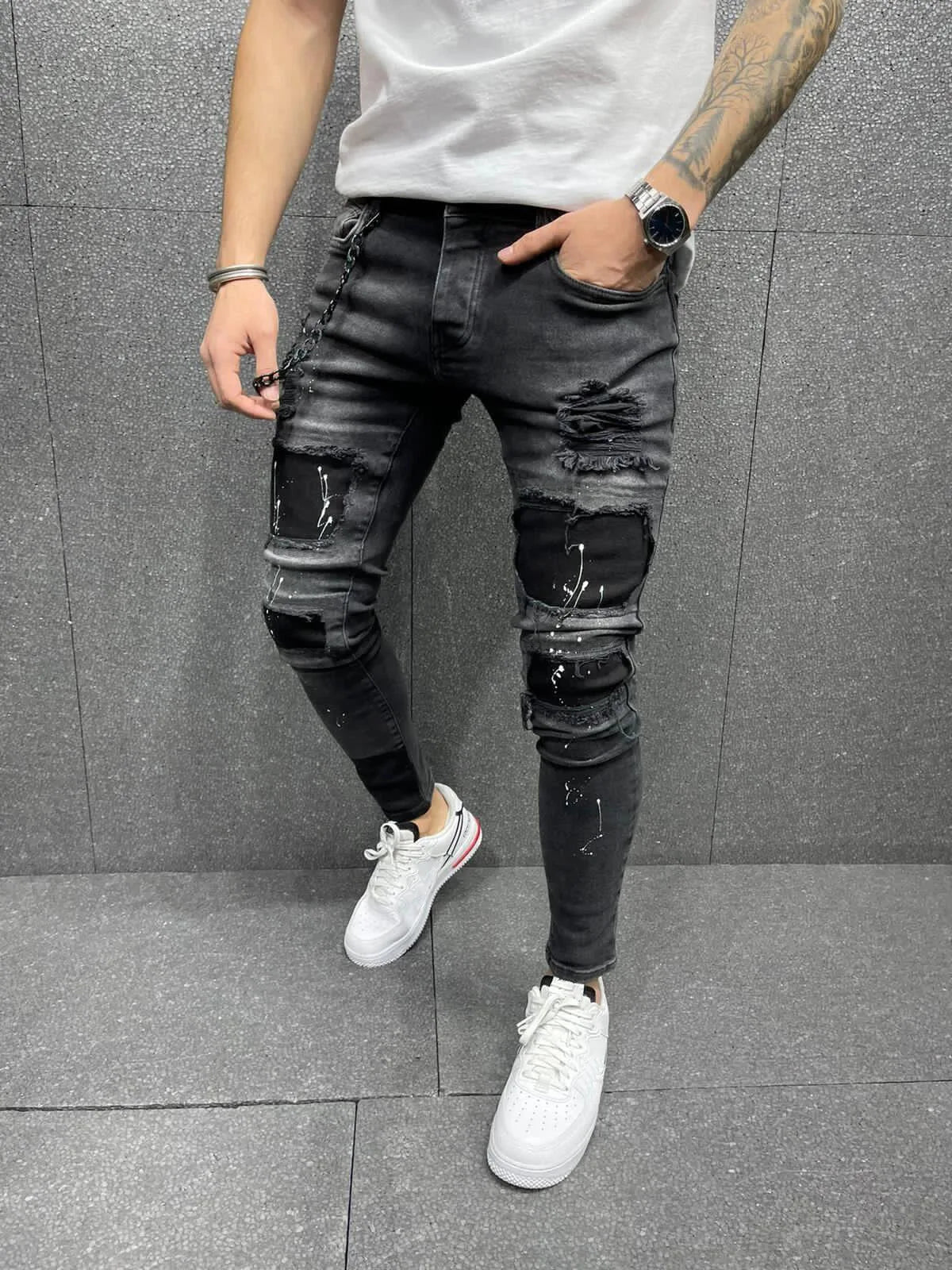 Men’s Ripped Slim-Fit Stretch Jeans